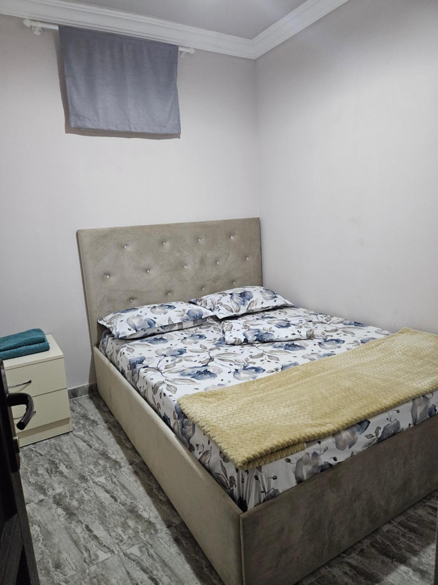Galstyans Hotels Zvartnots Airport P'arak'ar Buitenkant foto